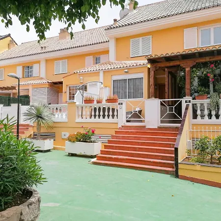 Luxurious 3 Bedroom In Las Américas Appartamento